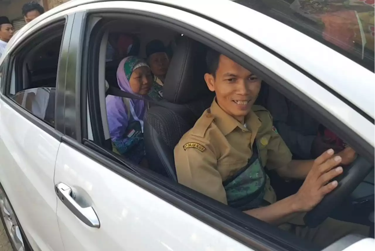 Purwakarta Siapkan Ratusan Mobil Dinas Jemput Kepulangan Jamaah Haji |Republika Online