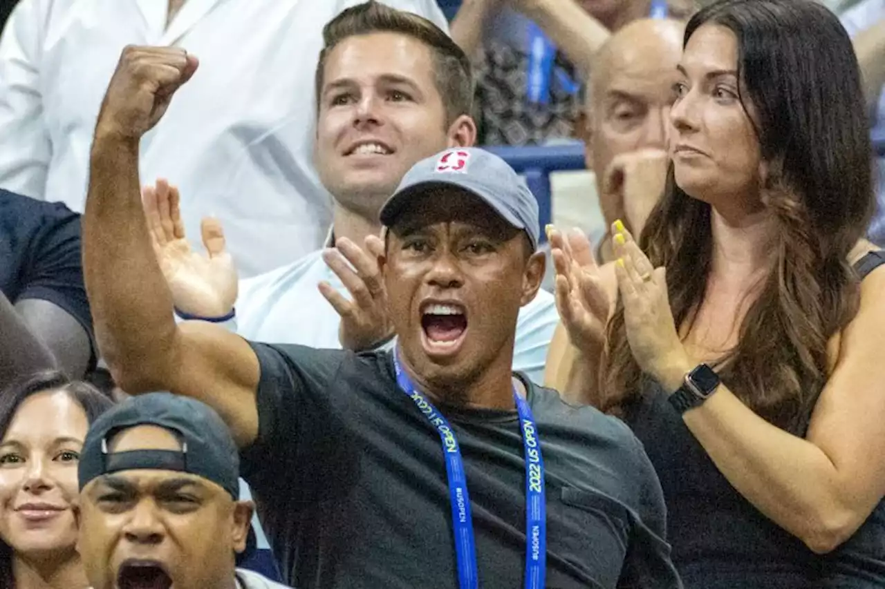 Tiger Woods Enthusiastically Cheers On Serena Williams At U.S. Open