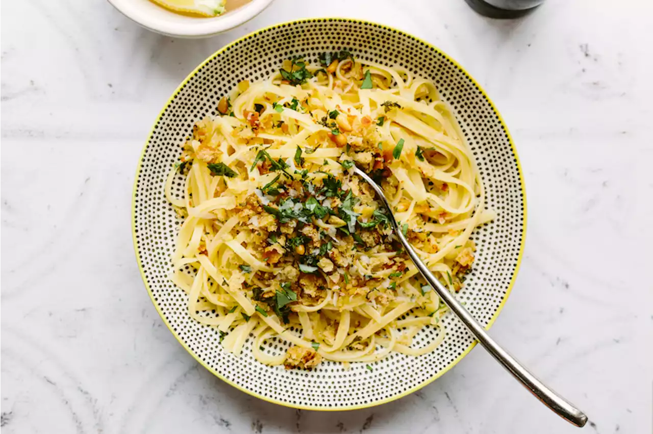 One-Pan, Anti-Inflammatory Spicy Lemon Pasta Recipe | Well+Good