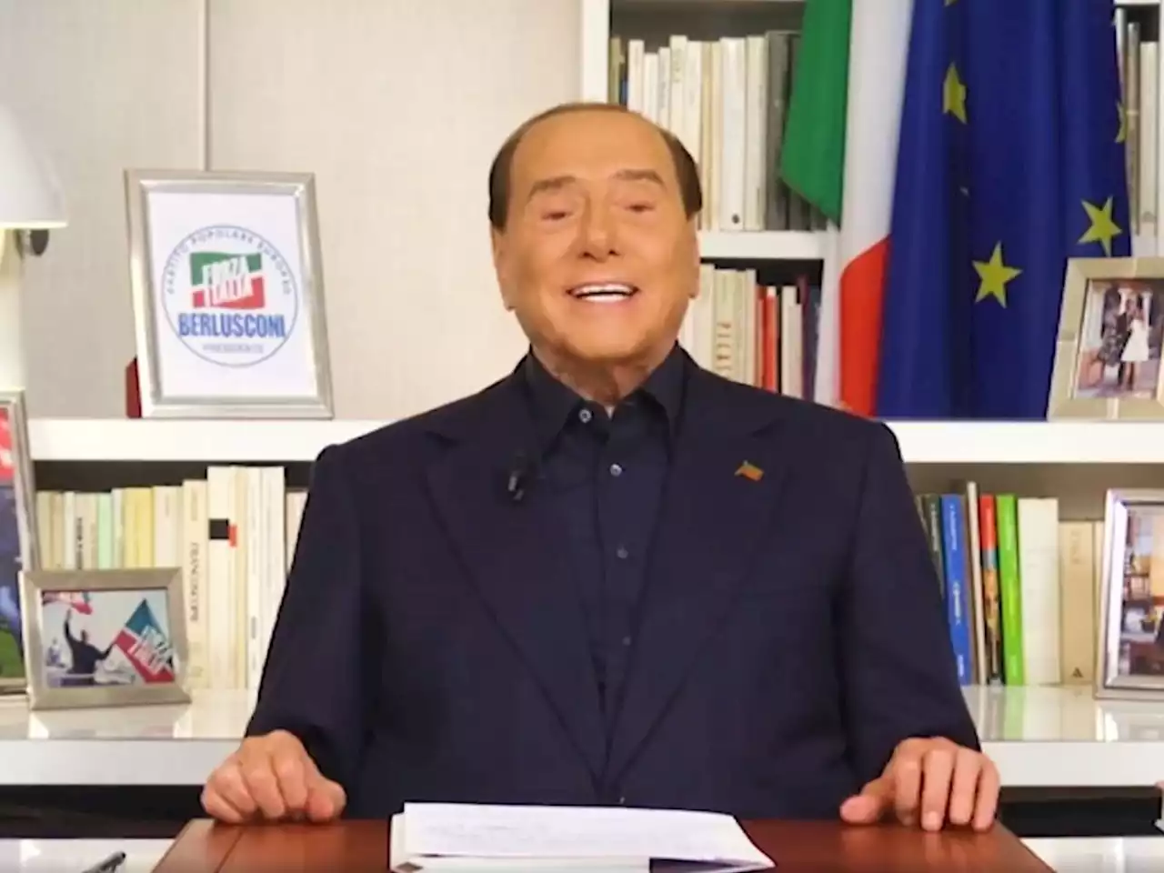 'Qui per parlare ai giovani...': Berlusconi sbarca su TikTok