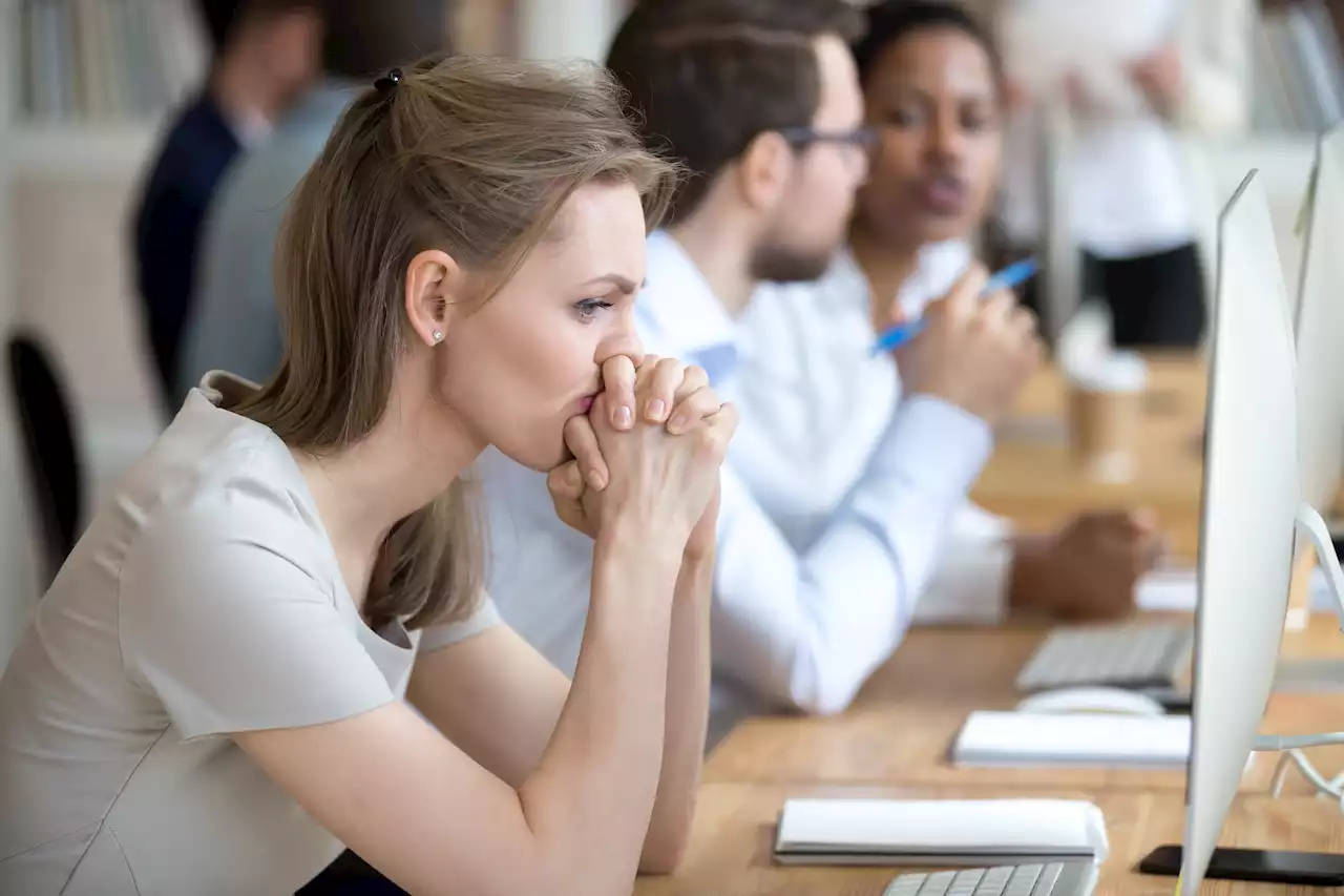 Is ‘Quiet Quitting' a Good Idea? Here's What Workplace Experts Say