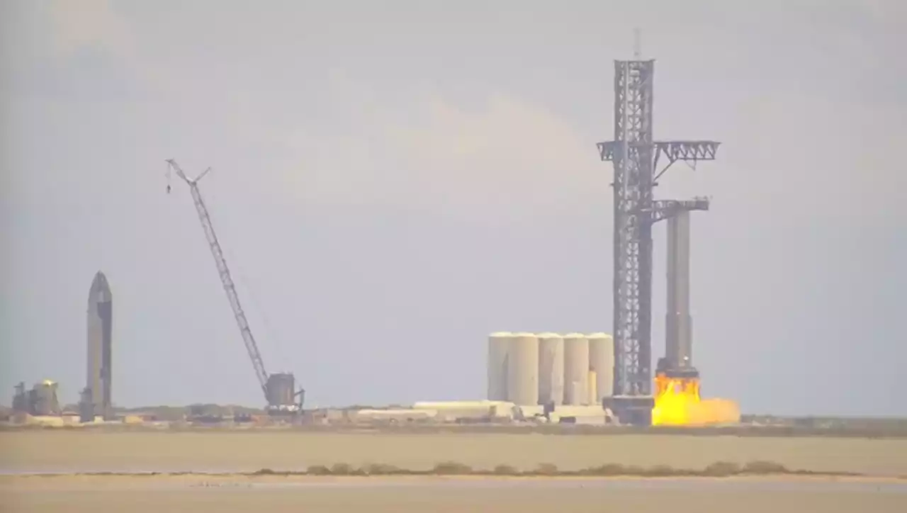 SpaceX ignites multiple engines on Starship Super Heavy booster for 1st time (video)