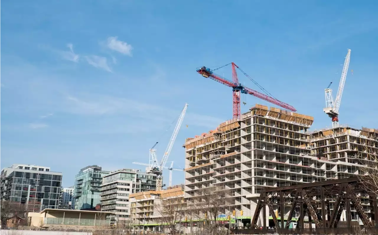 Toronto is (Still) the City With the Most Cranes, With 252 Active in Q1 2022