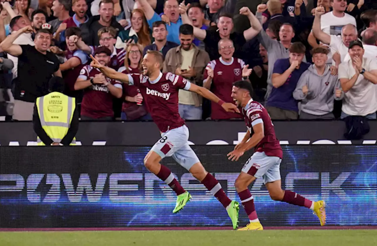 West Ham earn first home point as Soucek goal denies Tottenham derby win
