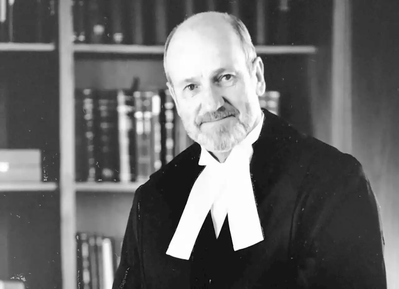 E. George MacMinn, former clerk of the B.C. legislature, dies at 92