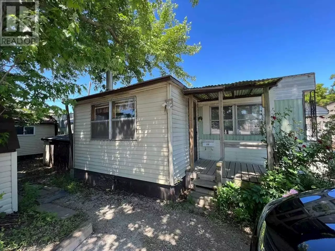 At $200K, this Mississauga mobile home is ‘one of a kind.’ But you still may not be able to afford it