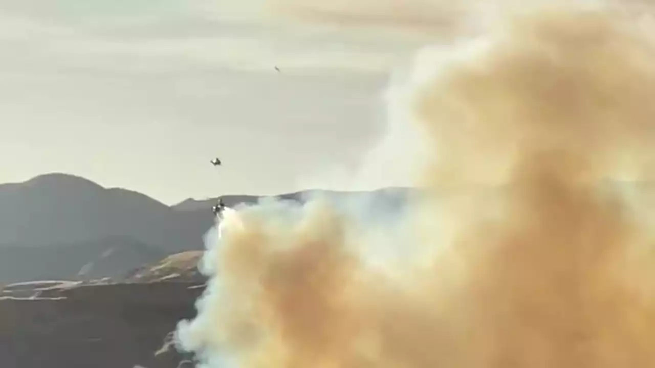 Two New Southern California Fires Injure 10, Including 8 Firefighters - Videos from The Weather Channel