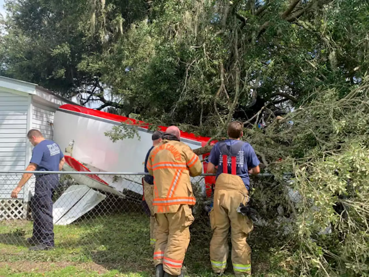 Pilot hurt after small plane crashes in backyard of Nassau County home, authorities say