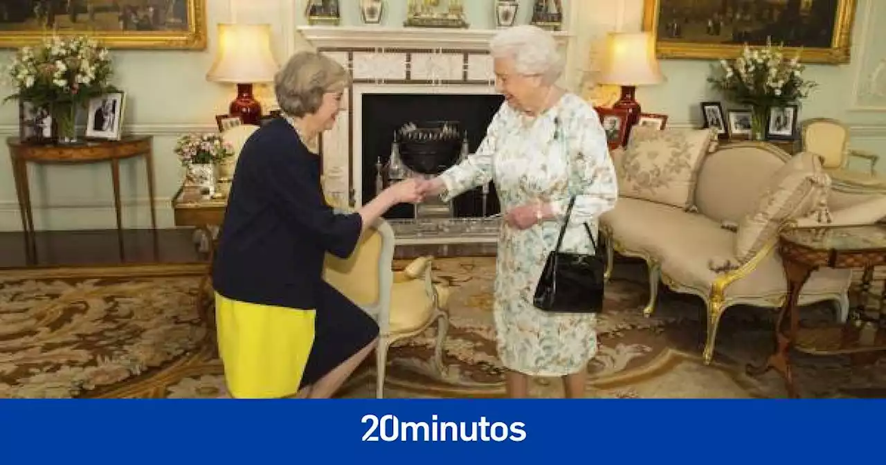 La divertida anécdota de Theresa May con Isabel II y el queso en Balmoral