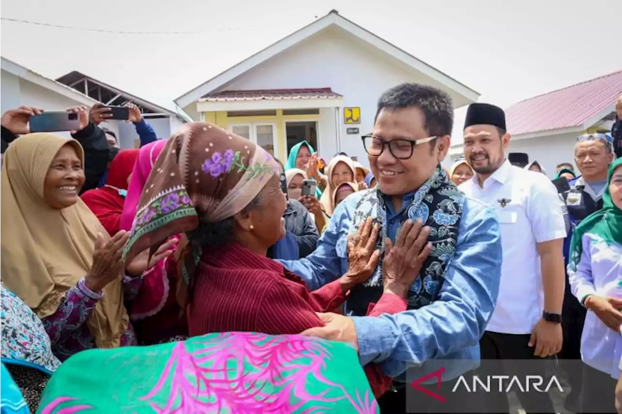 Muhaimin bagikan 650 paket bantuan korban letusan Semeru