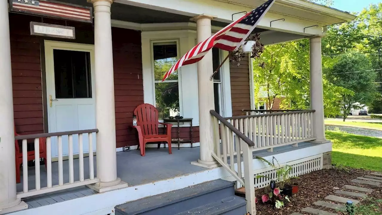 Old House Handyman: Daughters' 'twin moment' reveals like-minded projects