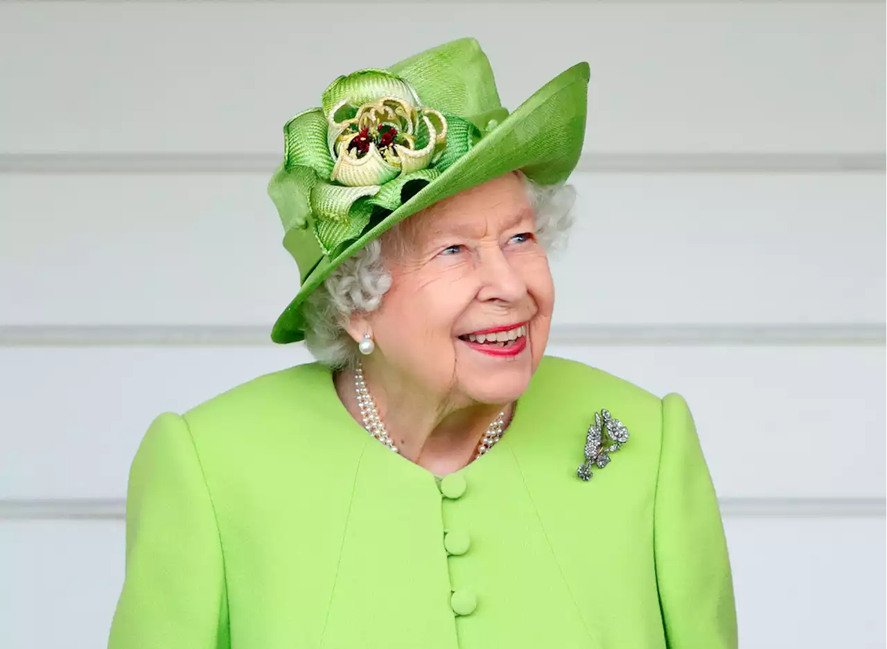 Queen Elizabeth II Disliked This Food So Much, It Was Banished From Buckingham Palace — Eat This Not That