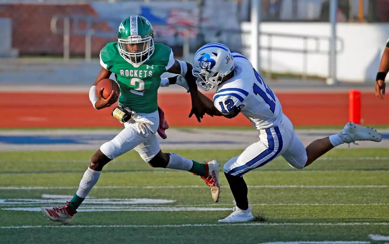 High school football: Bandera 24, Kennedy 14