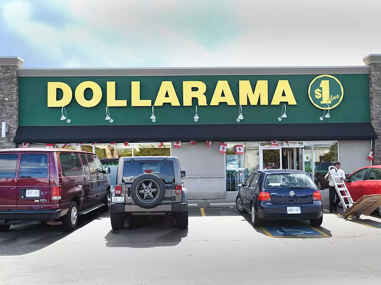 Dollarama beats estimates and boosts sales forecast as affluent seek bargains