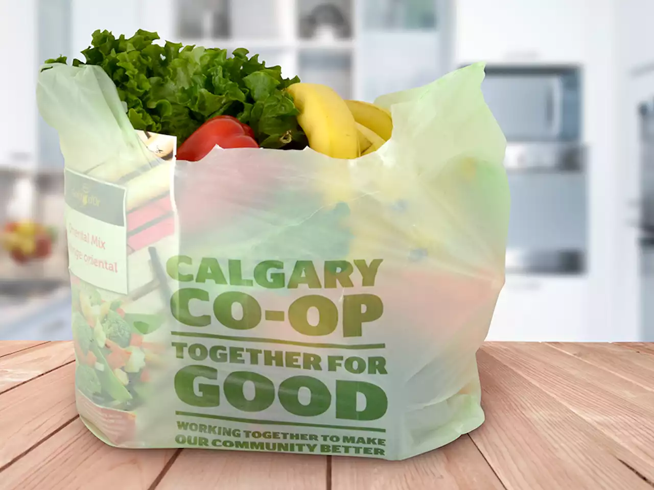 Grocers gear up to fight fed decision to include compostable bags in plastics ban