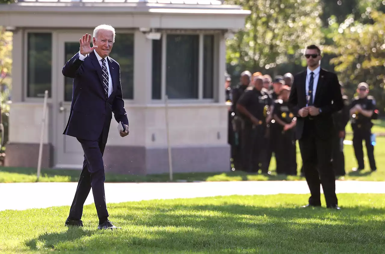 Biden champions 'workforce of the future' at new Ohio Intel semiconductor plant