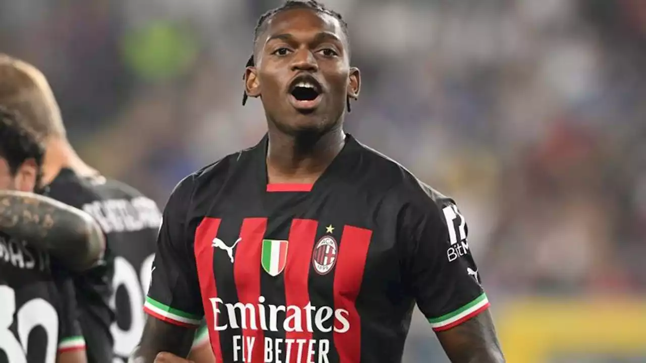 Leao manca la rovesciata: doppio giallo. La Var toglie il 2-0 a CDK e dà un rigore al Milan