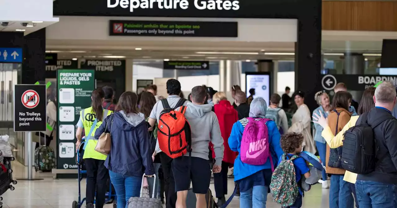 Aer Lingus hoping to operate normal schedule on Sunday after huge disruption
