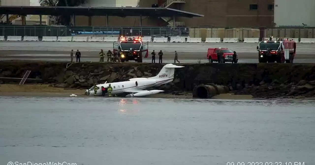 Plane crashes off runway at Naval Air Station North Island