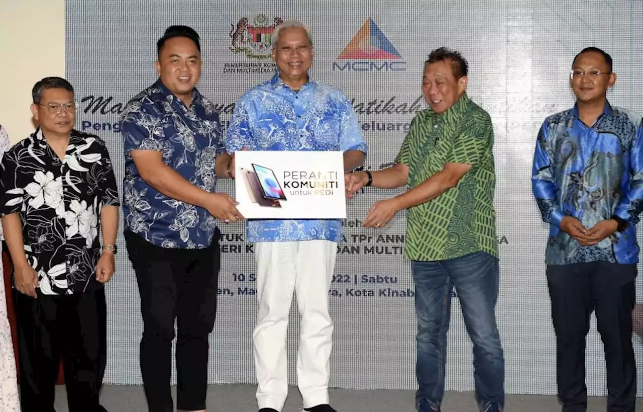 Don't choose or split coverage areas, Annuar reminds telcos
