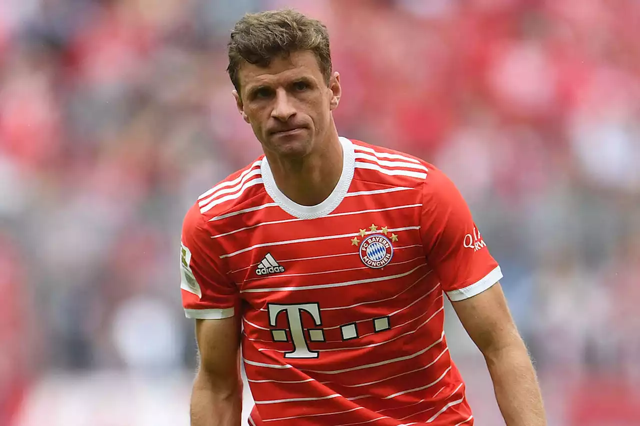 Thomas Müller, molesto tras dejar escapar el triunfo ante Stuttgart