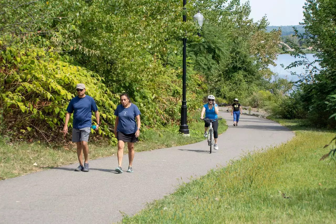 Pumpkin spice may be nice, but New Jerseyans spend weekend soaking up summer weather