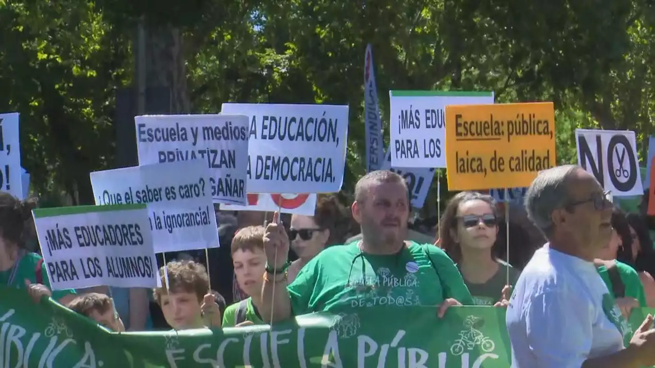 La Marea Verde por la educación pública toma las calles de Madrid para reivindicar más inversión