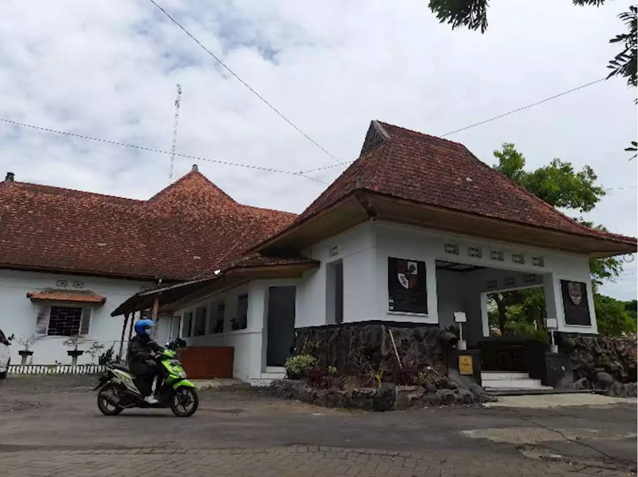 Kantor Kecamatan Gondang Sragen Ternyata ada Penjaranya