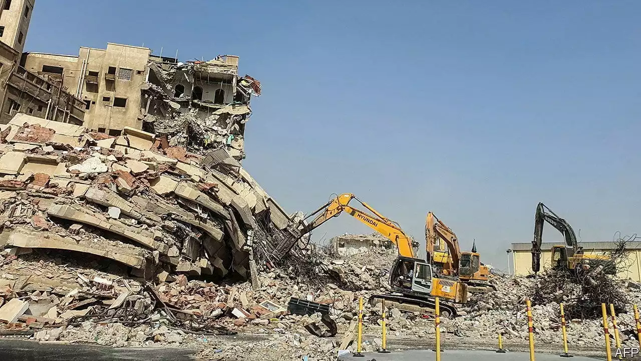 The ancient city of Jeddah is being bulldozed