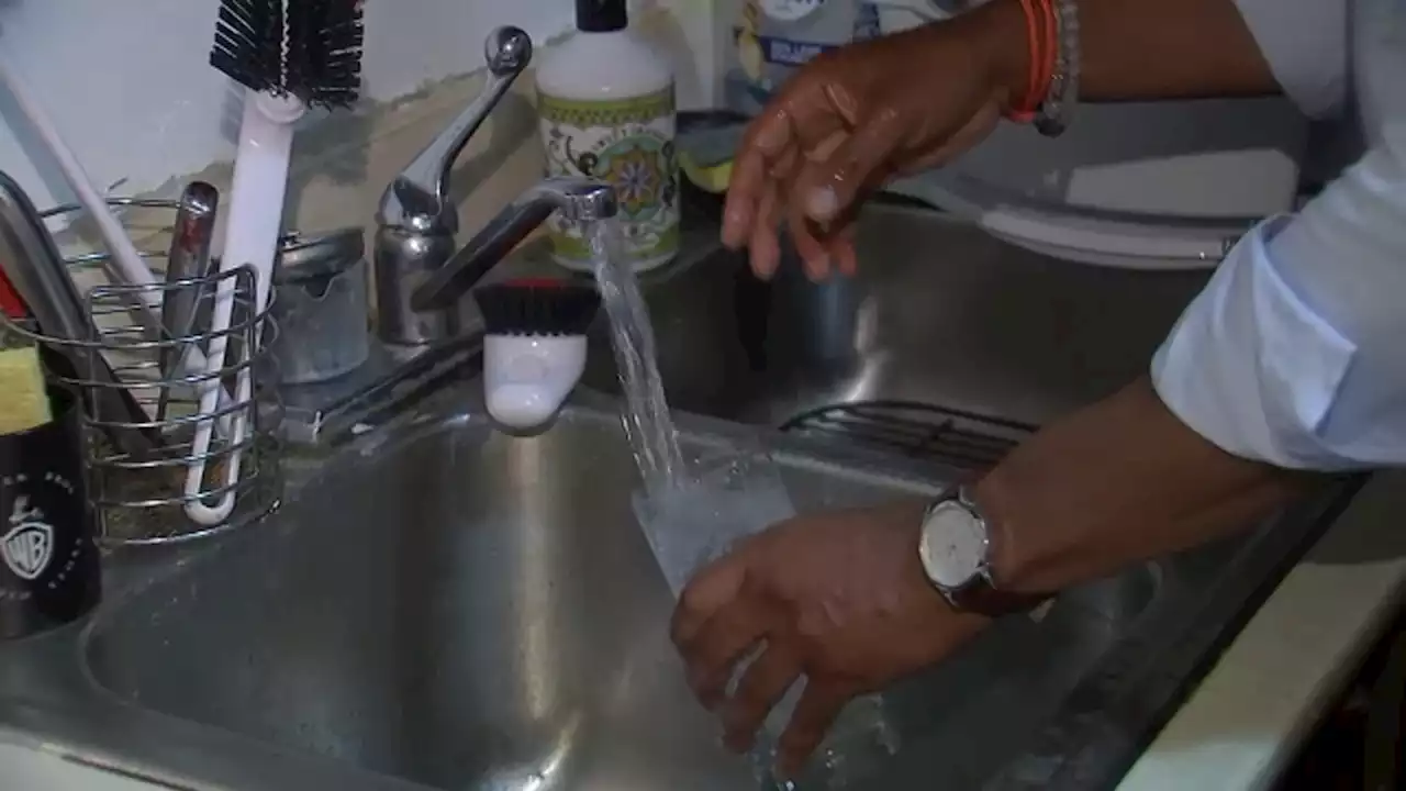 Mayor Adams drinks water at NYCHA complex after lab says no arsenic found