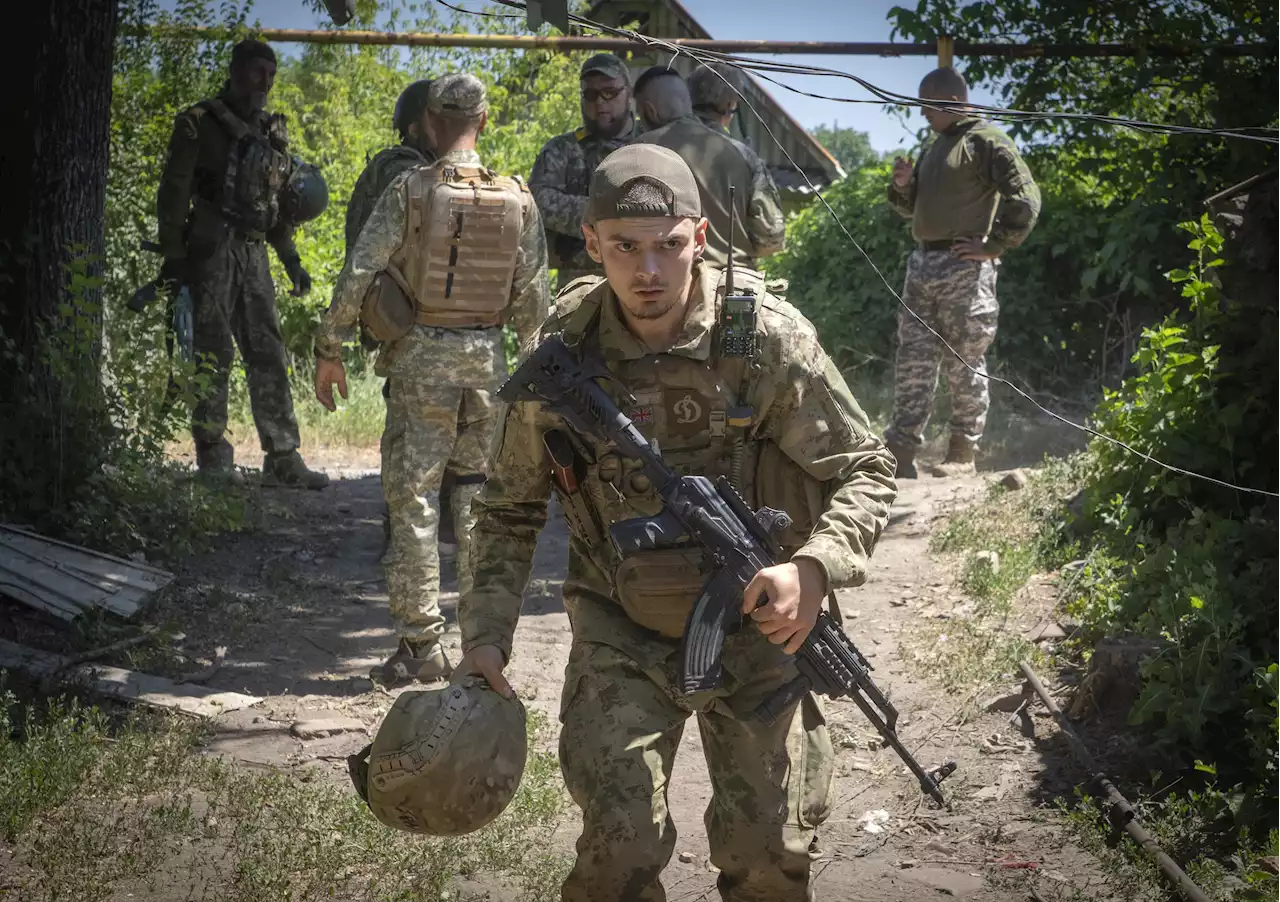 Russian troops retreat after Ukraine counteroffensive