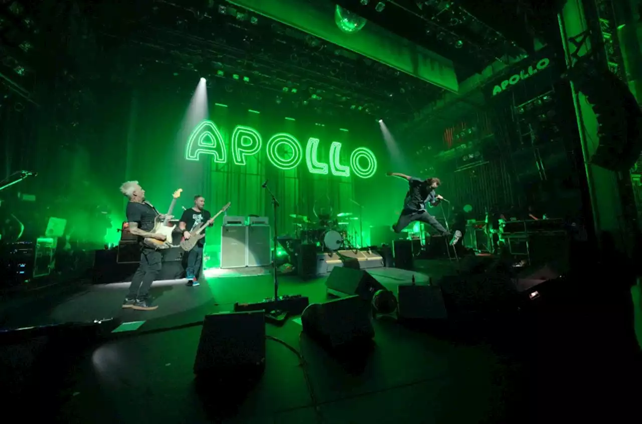 Pearl Jam Delivers Iconic Show at New York City’s Apollo Theater