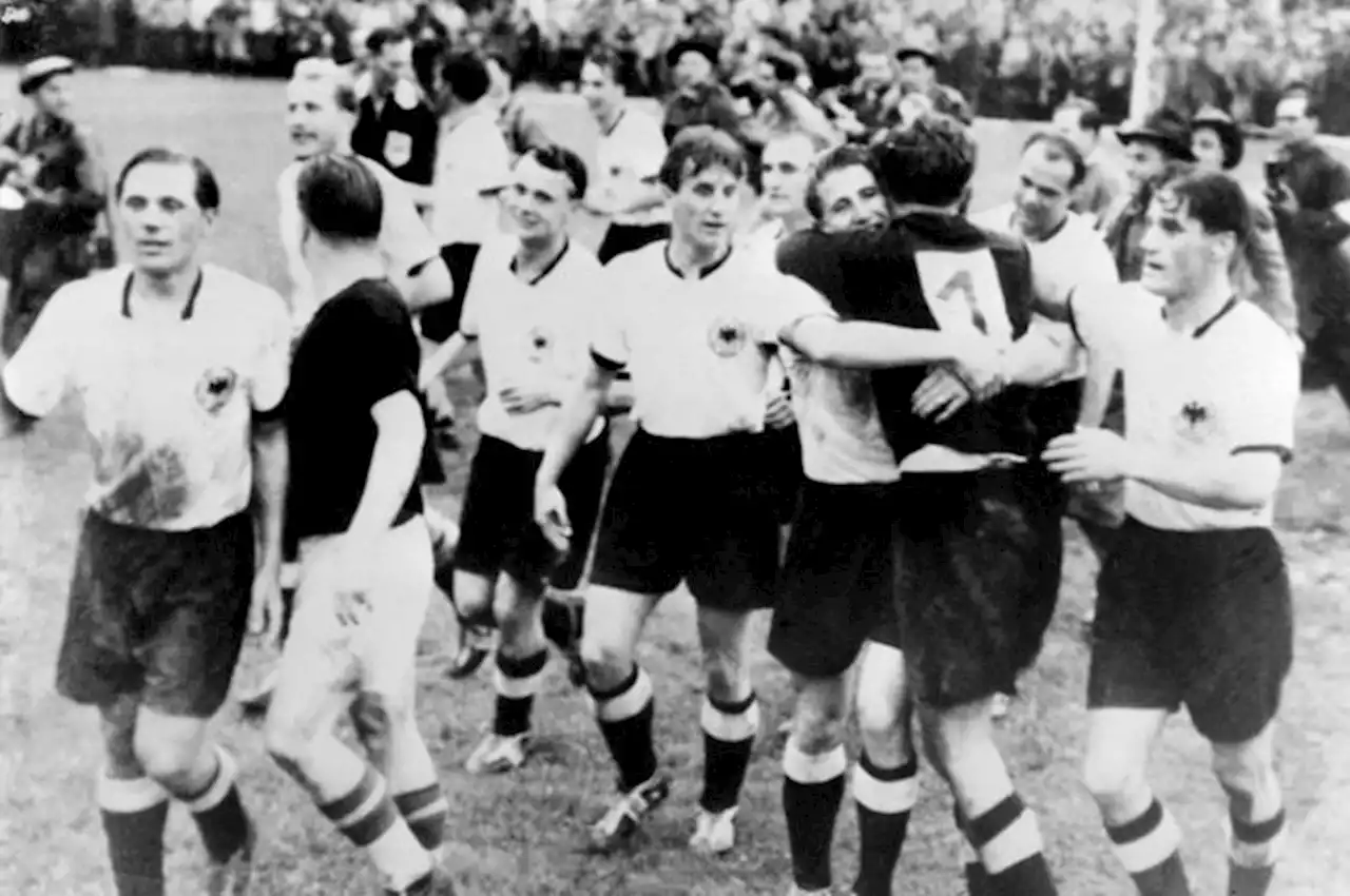 SEJARAH PIALA DUNIA - Tak Ada Satu Pun Pemain Bayern Muenchen di Timnas Jerman Saat Final Piala Dunia 1954 - Bolasport.com