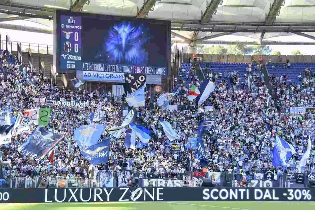 Lazio-Verona, i tifosi biancocelesti ancora furiosi: lo striscione in Curva Nord - Calciomercato