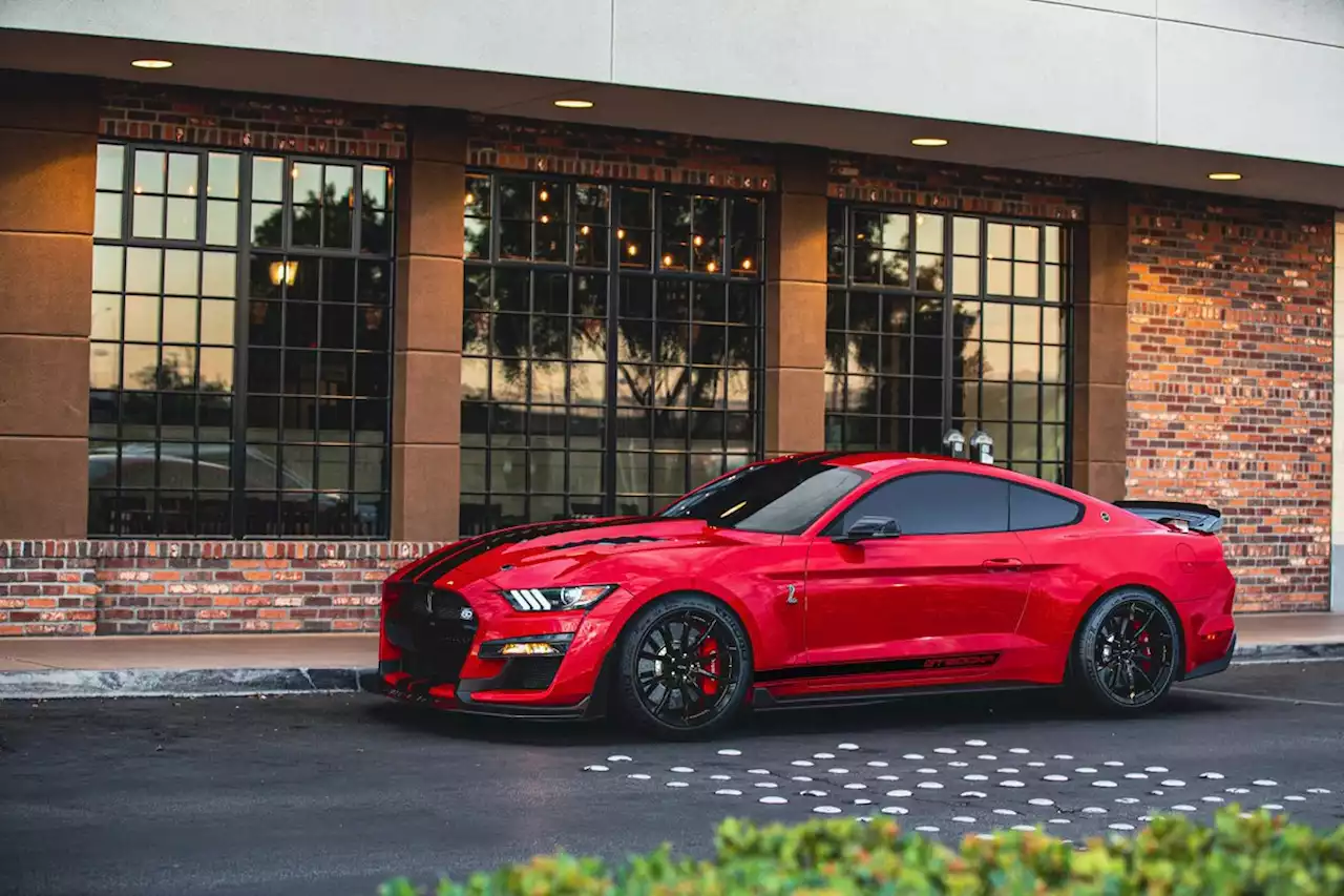 900+-HP Ford Mustang Shelby GT500KR Celebrates Shelby American's 60th Year