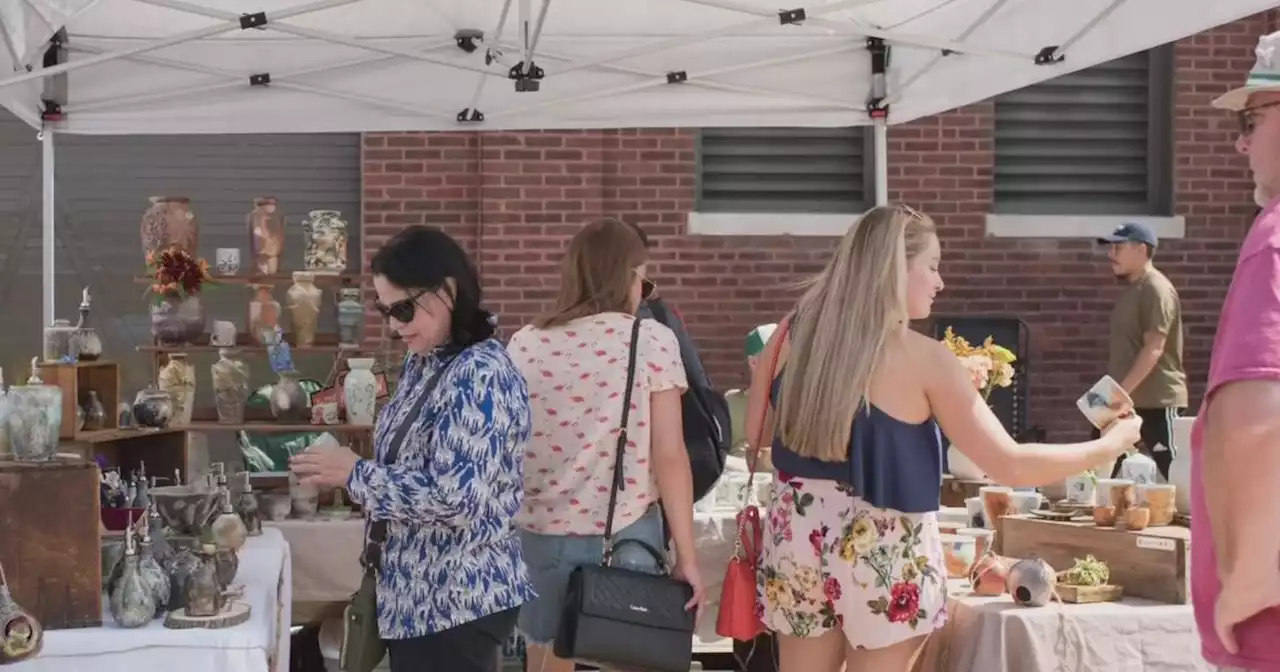 Crowds turn out for Ravenswood ArtWalk, Lakeview East Art Festival of the Arts