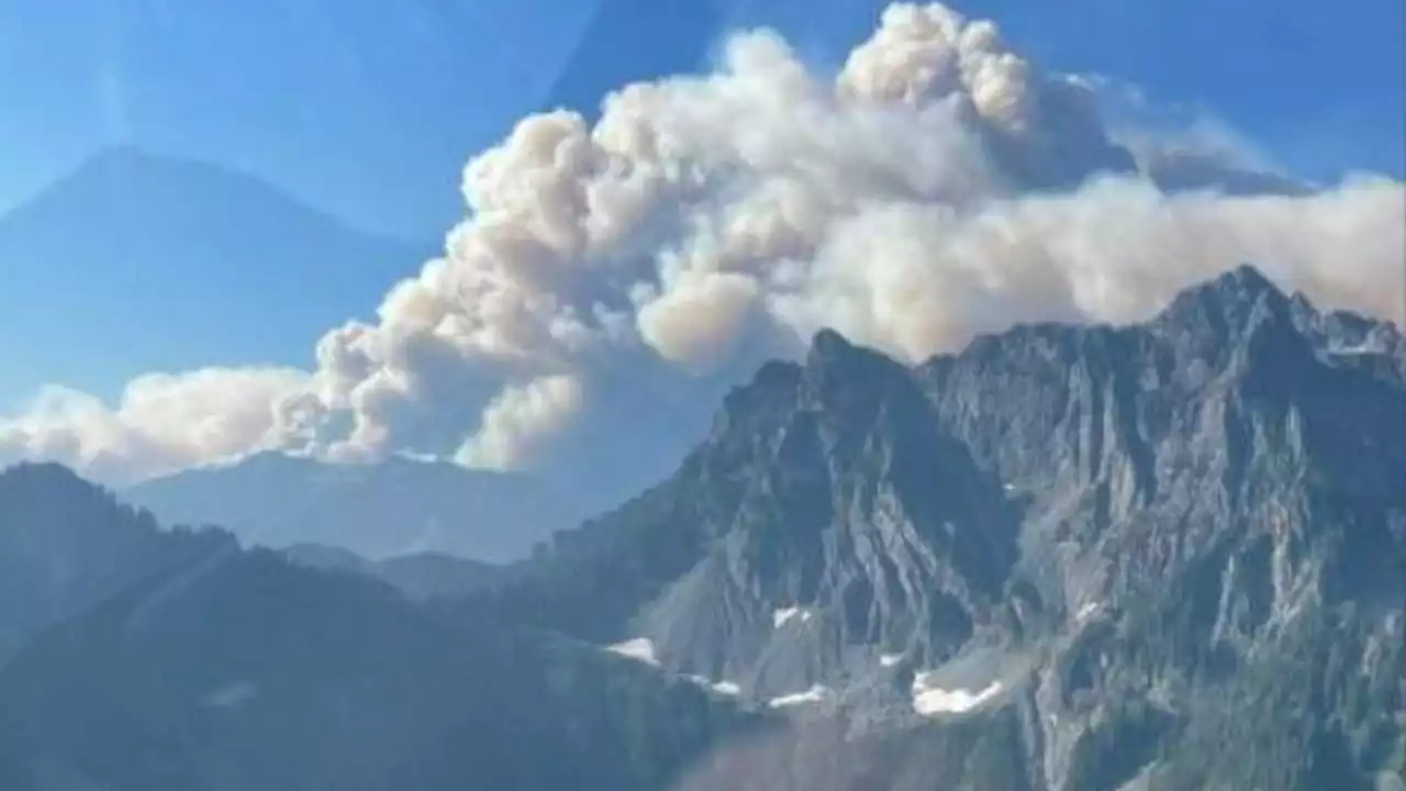 VIDEO: Bolt Creek Fire near Skykomish prompts level 3 'go now' evacuations