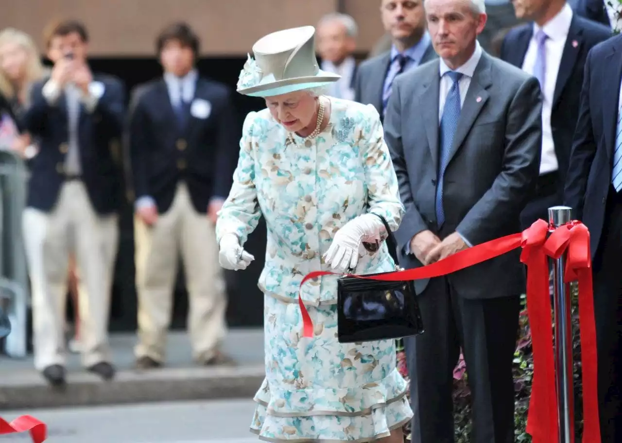 Queen Elizabeth's many tributes to 9/11 victims included 2010 trip to New York City's Ground Zero