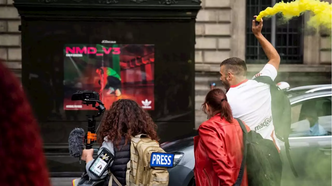 Paris : une centaine de 'gilets jaunes' interpellés lors de plusieurs rassemblements