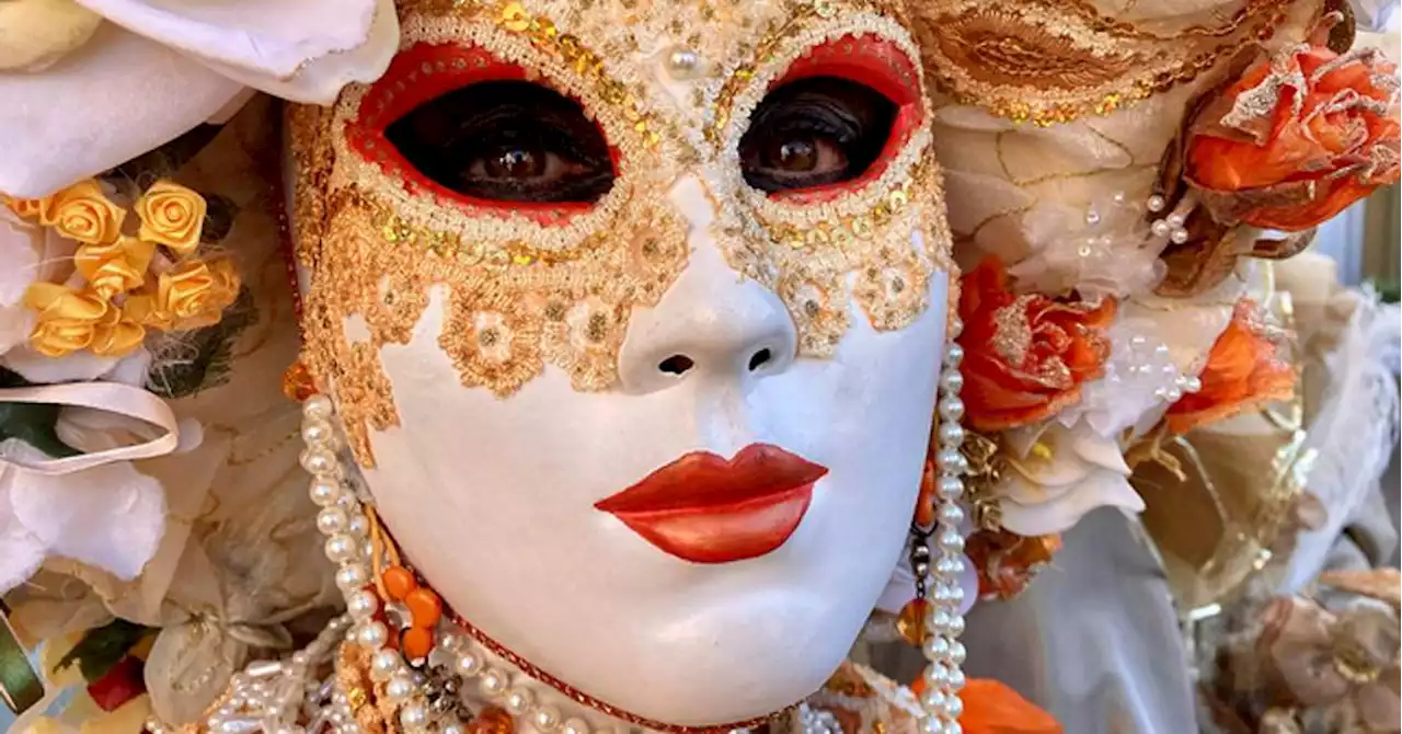 Martigues : derrière tous ces masques vénitiens, une même passion