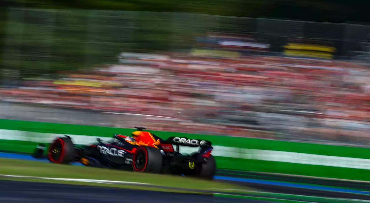 Live F1, GP Monza in diretta: Verstappen comanda davanti a Russell e Leclerc, Sainz da ultimo a quarto