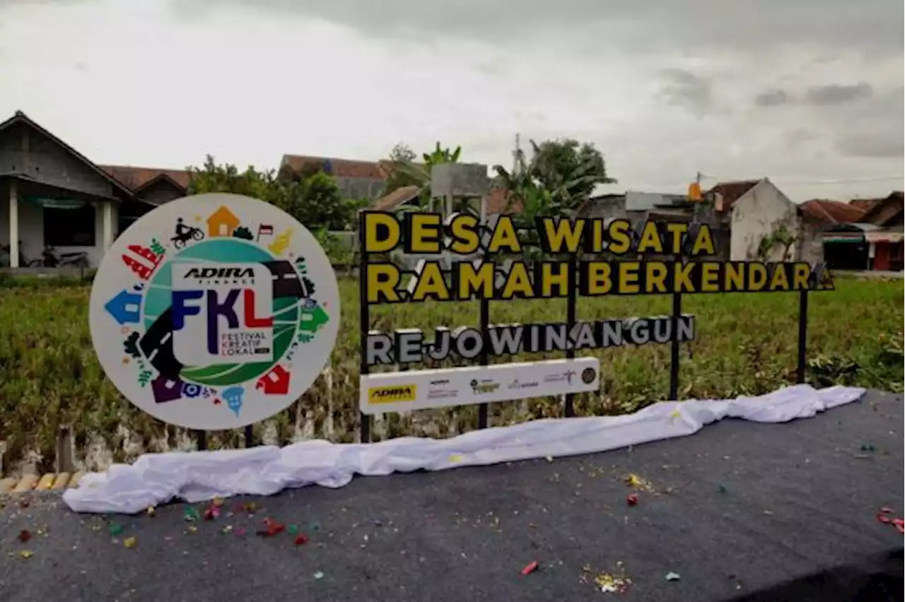 Adira Finance Beri Predikat Desa Wisata Ramah Berkendara untuk Desa Rejoniwangun