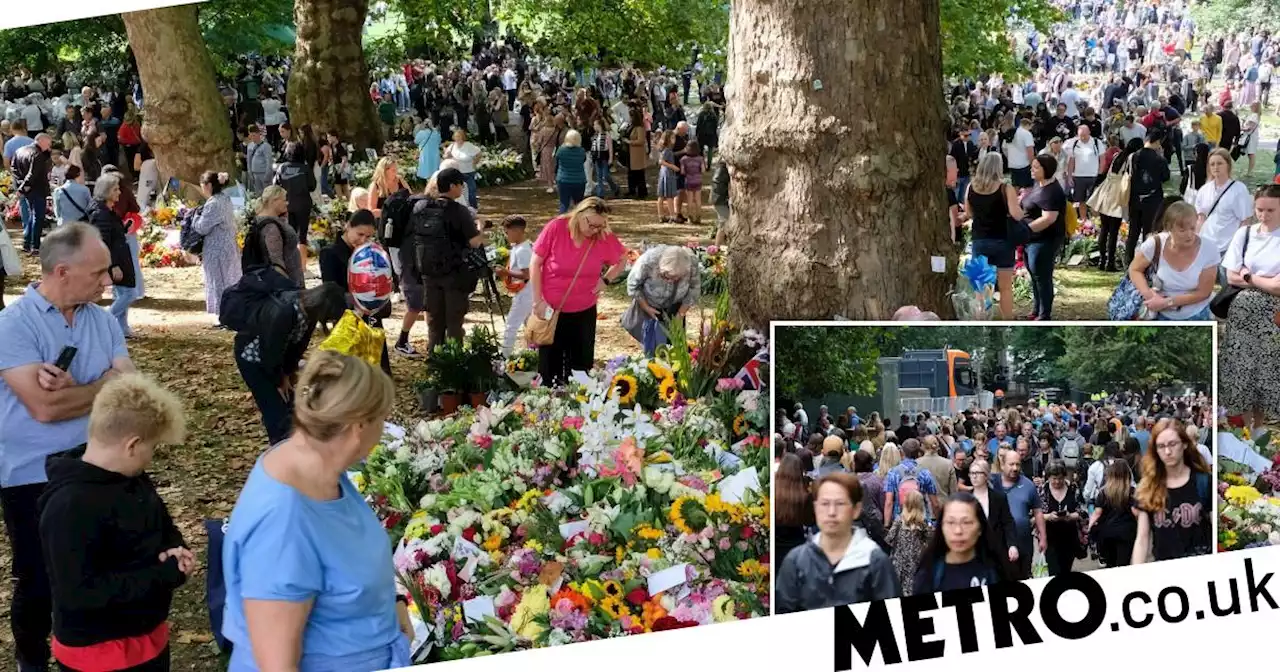 Crowds face two hours queue into Green Park to see Queen tributes