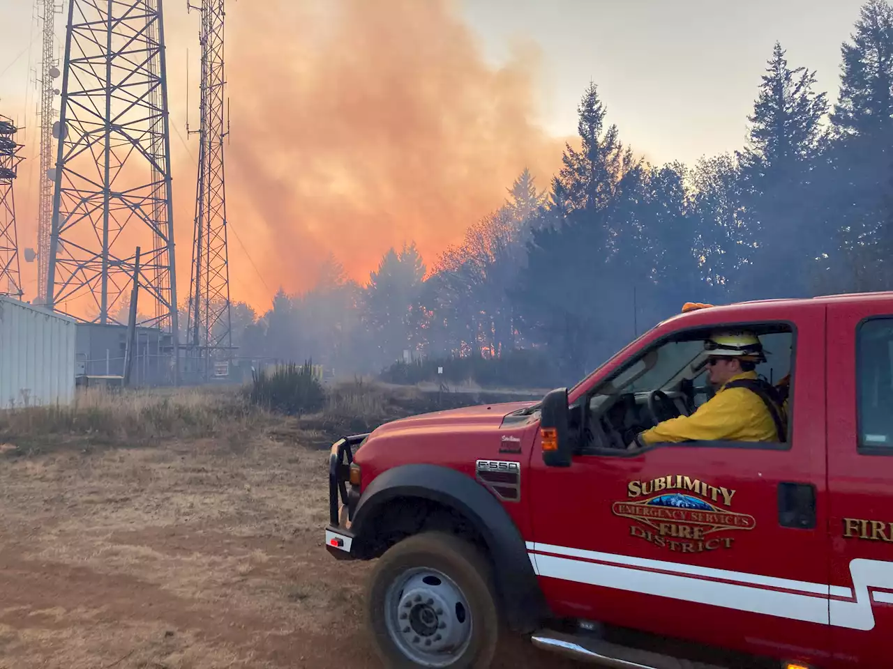 Oregon Adopts California Fire Tactic, Shuts Power Amid High Winds