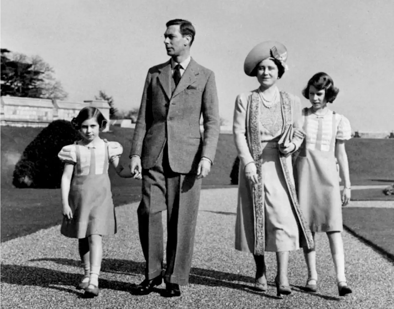 How a Canadian photojournalist captured iconic photos of Elizabeth before she was Queen