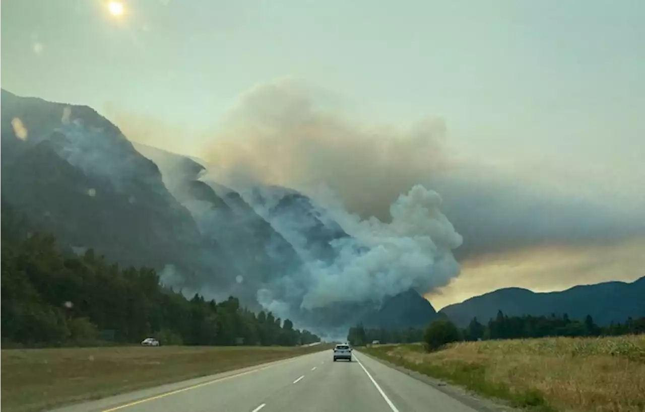 Fire burning near Hope grows to estimated 458 hectares