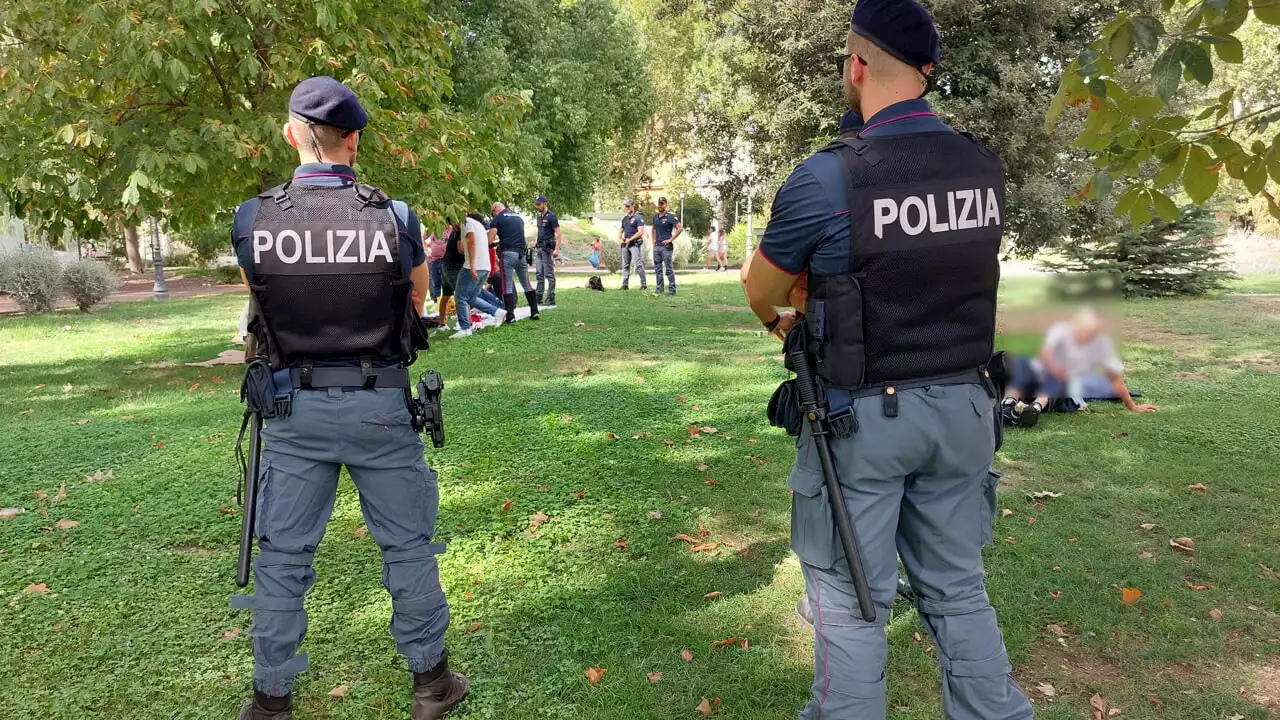 Giardini piazza Vittorio: controlli alto impatto nel parco del quartiere multietnico della Capitale