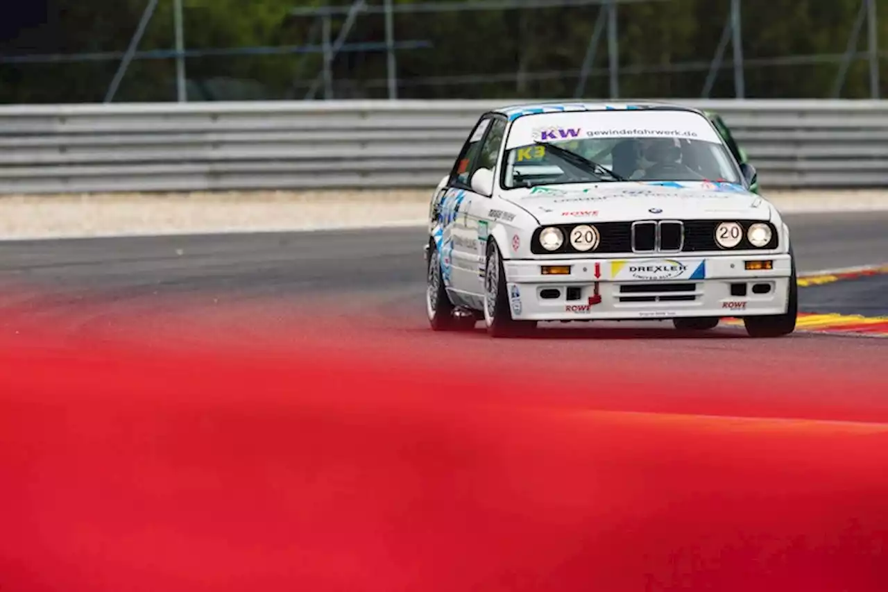 Marc Hessel rudert im BMW zum Sieg im DTM Classic Cup