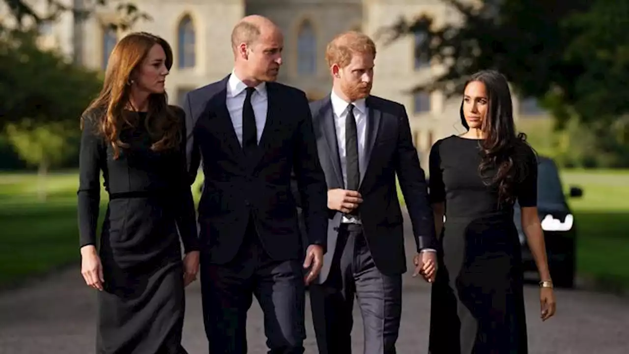 Kenakan Busana Serbahitam, Akhirnya Kate Middleton Bertemu Meghan Markle