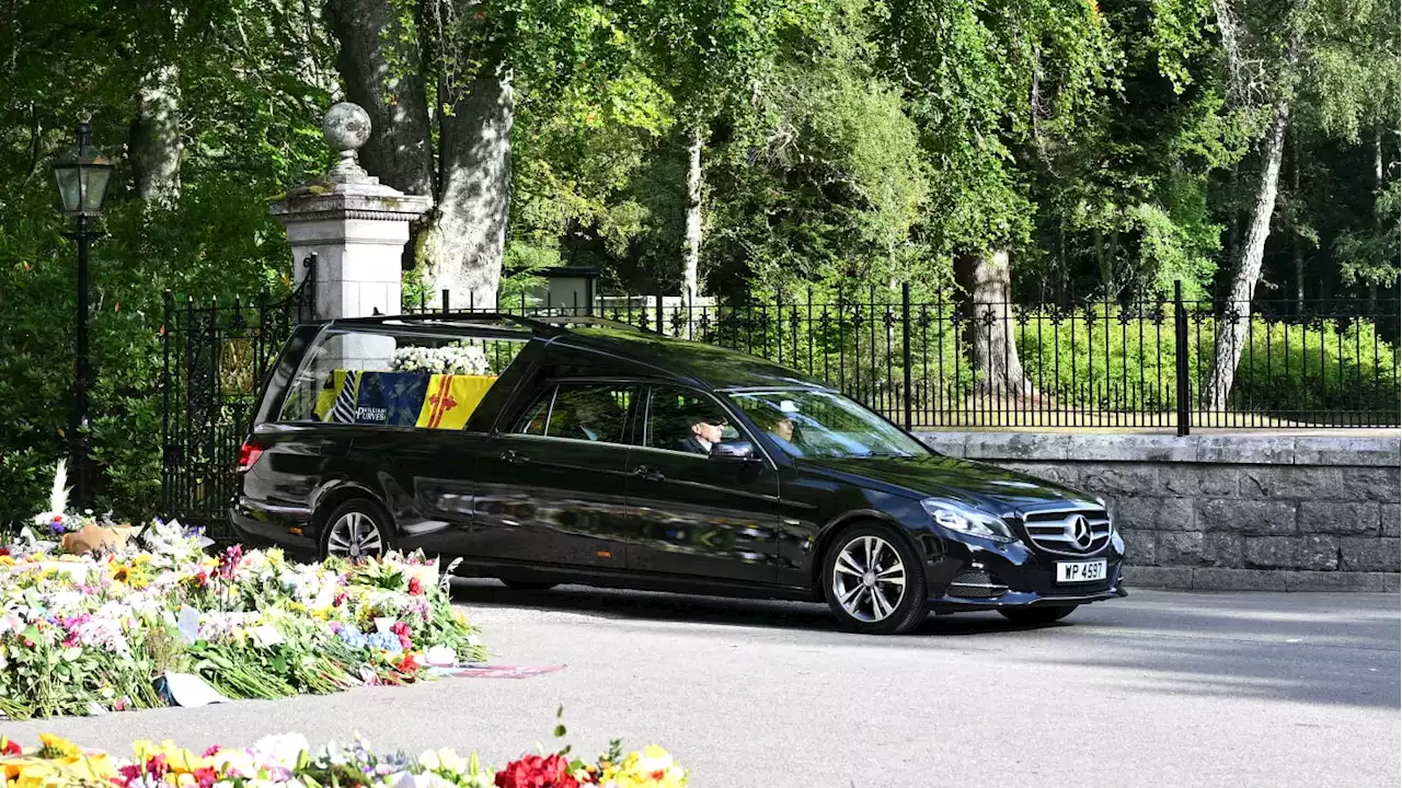 Prince Harry and Prince William’s ‘Awkward Truce,’ as Queen Elizabeth Begins Final Journey